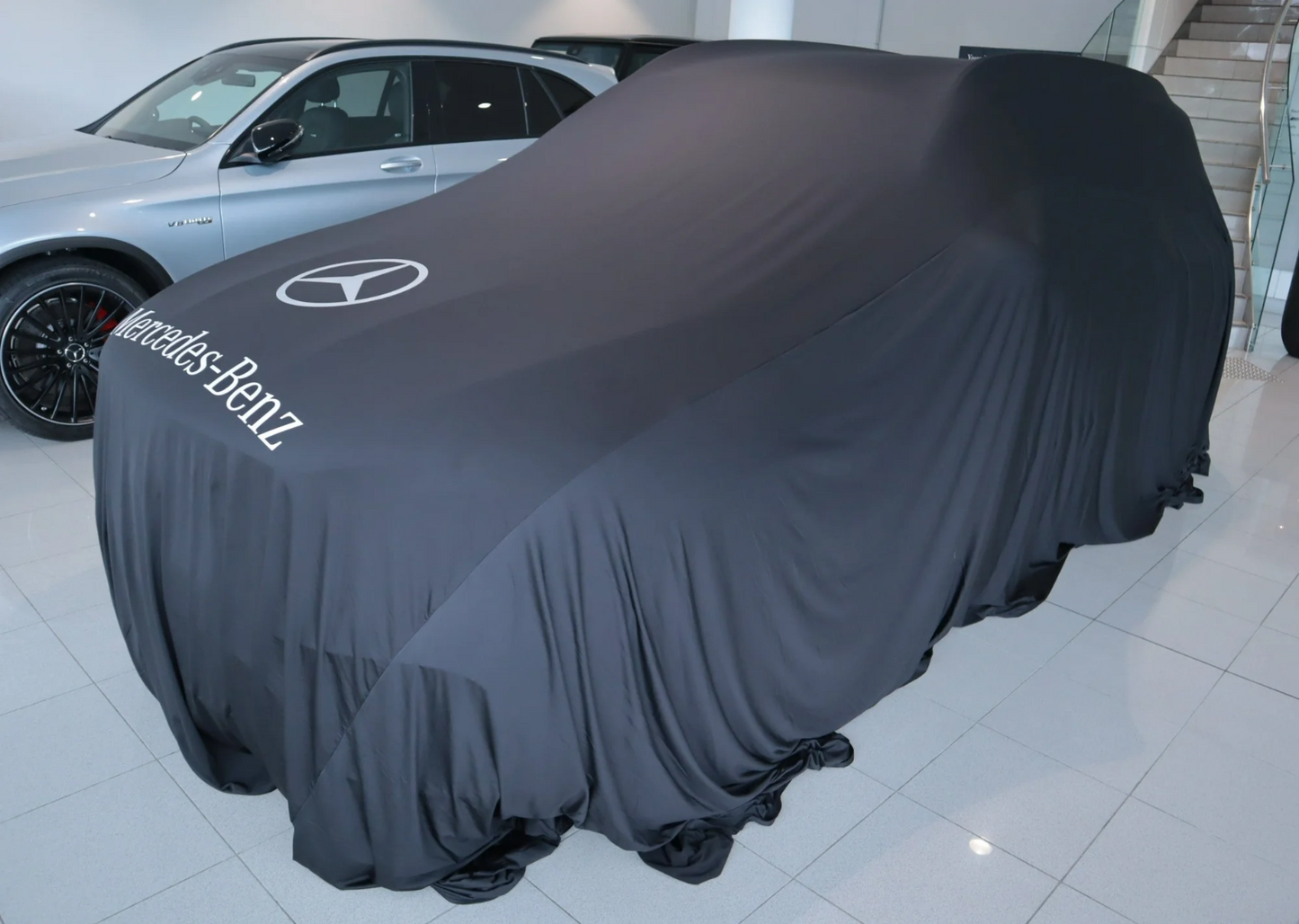 Indoor Black Mercedes Benz Premium Showroom Reveal Car Cover Reveals 700x450 cm